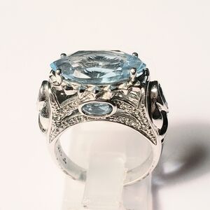 Rare and Vintage Victoria Wieck Sky Blue Topaz Ring
